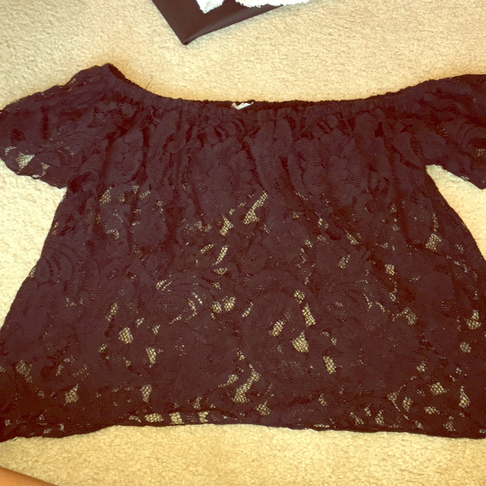 Strapless lace black top with built in bandau